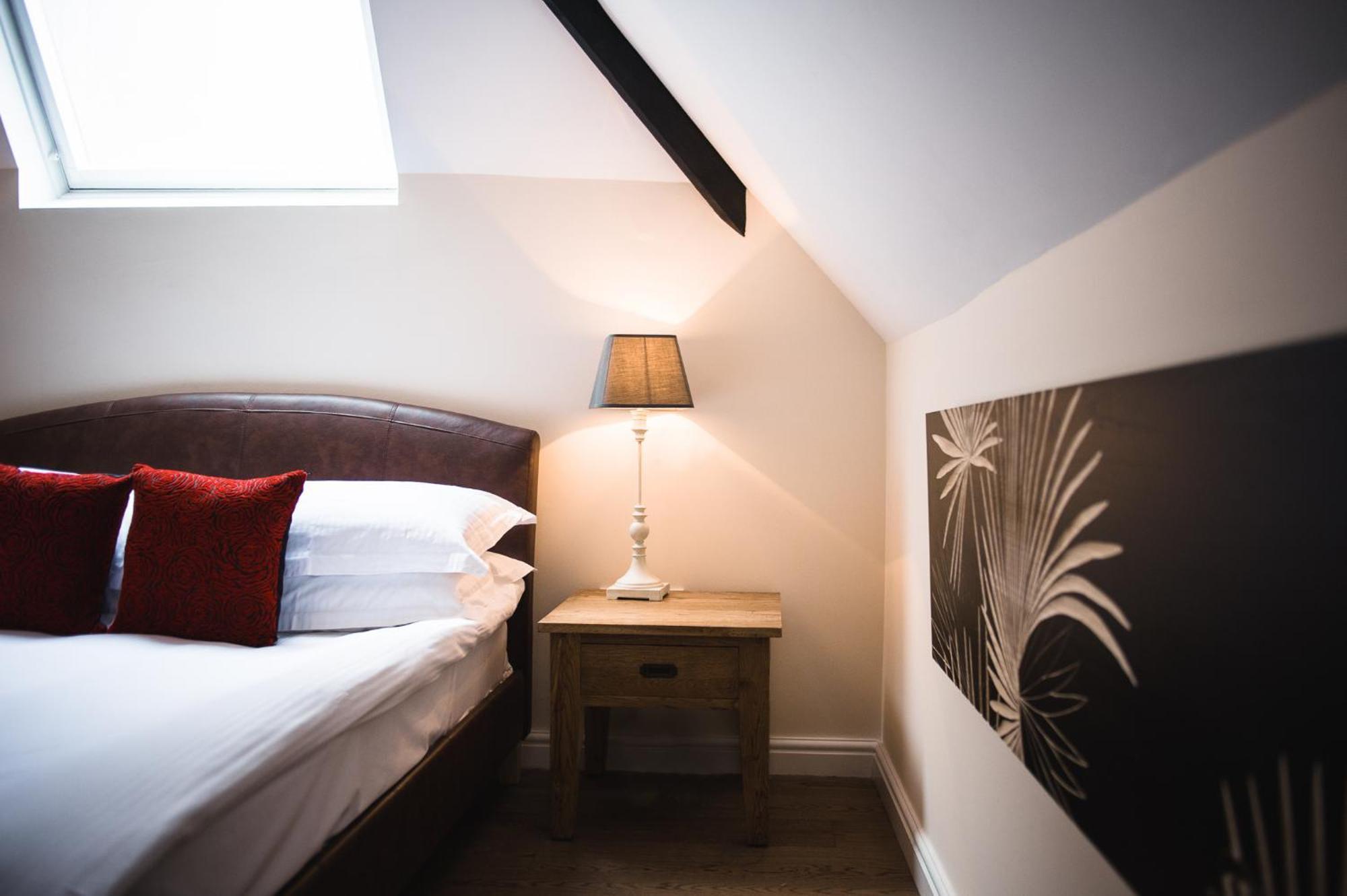 Romneys Apartments & Suites Kendal Habitación foto